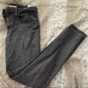 LEVIS VINTAGE BLACK JEANS